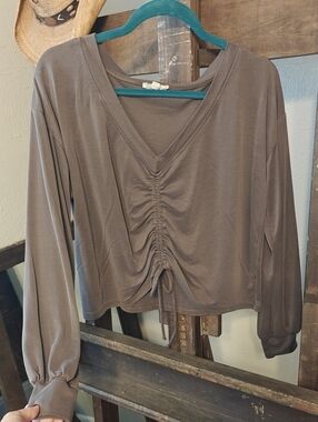 Elan Taupe Ruched V-Neck Long Sleeve Top